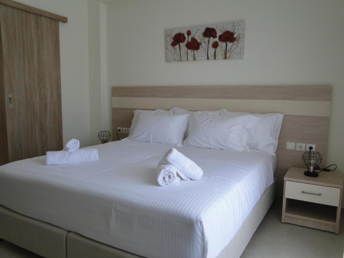 Chrysanthe'S Apartments No2 Poros Town Exterior photo
