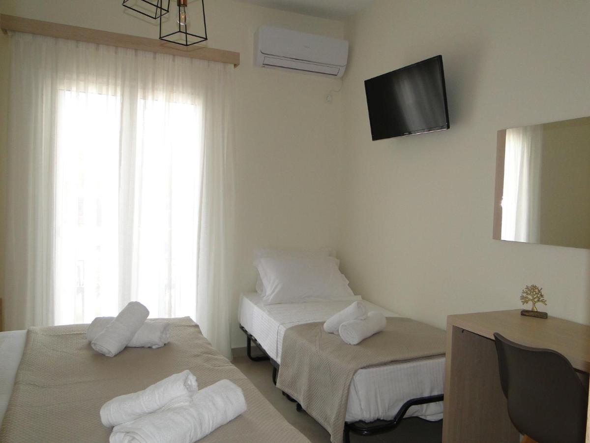 Chrysanthe'S Apartments No2 Poros Town Exterior photo