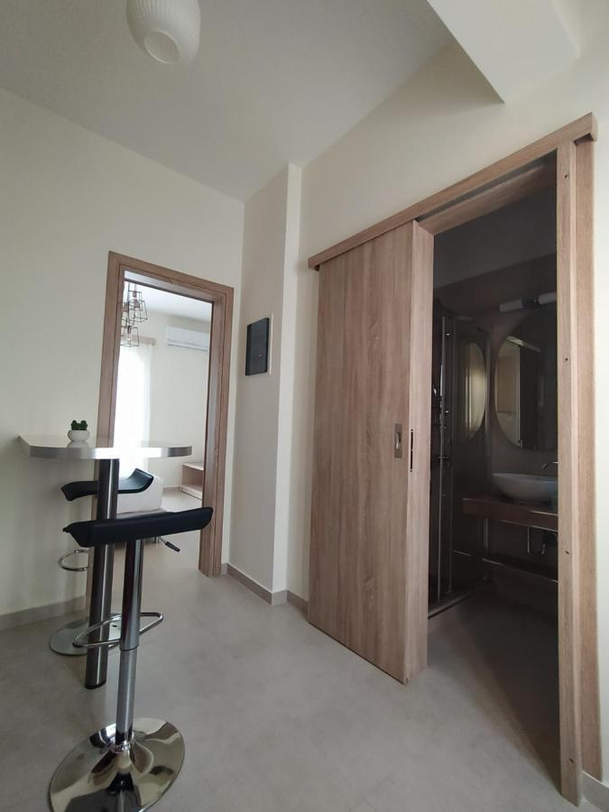 Chrysanthe'S Apartments No2 Poros Town Exterior photo
